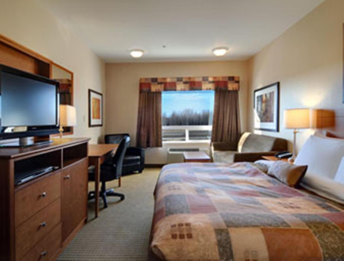 Hotel Ramada By Wyndham Weyburn Zimmer foto
